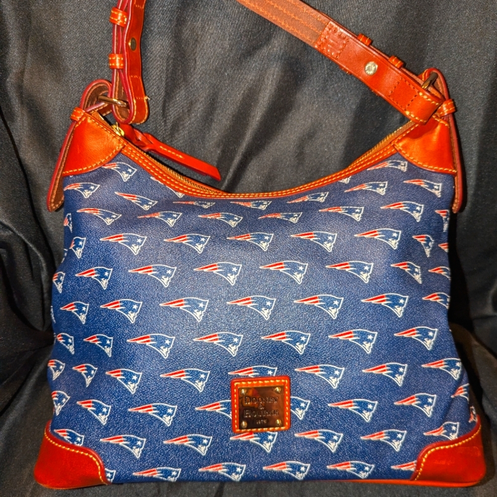 NFL Patriots Dooney & Bourke Shoulder Bag